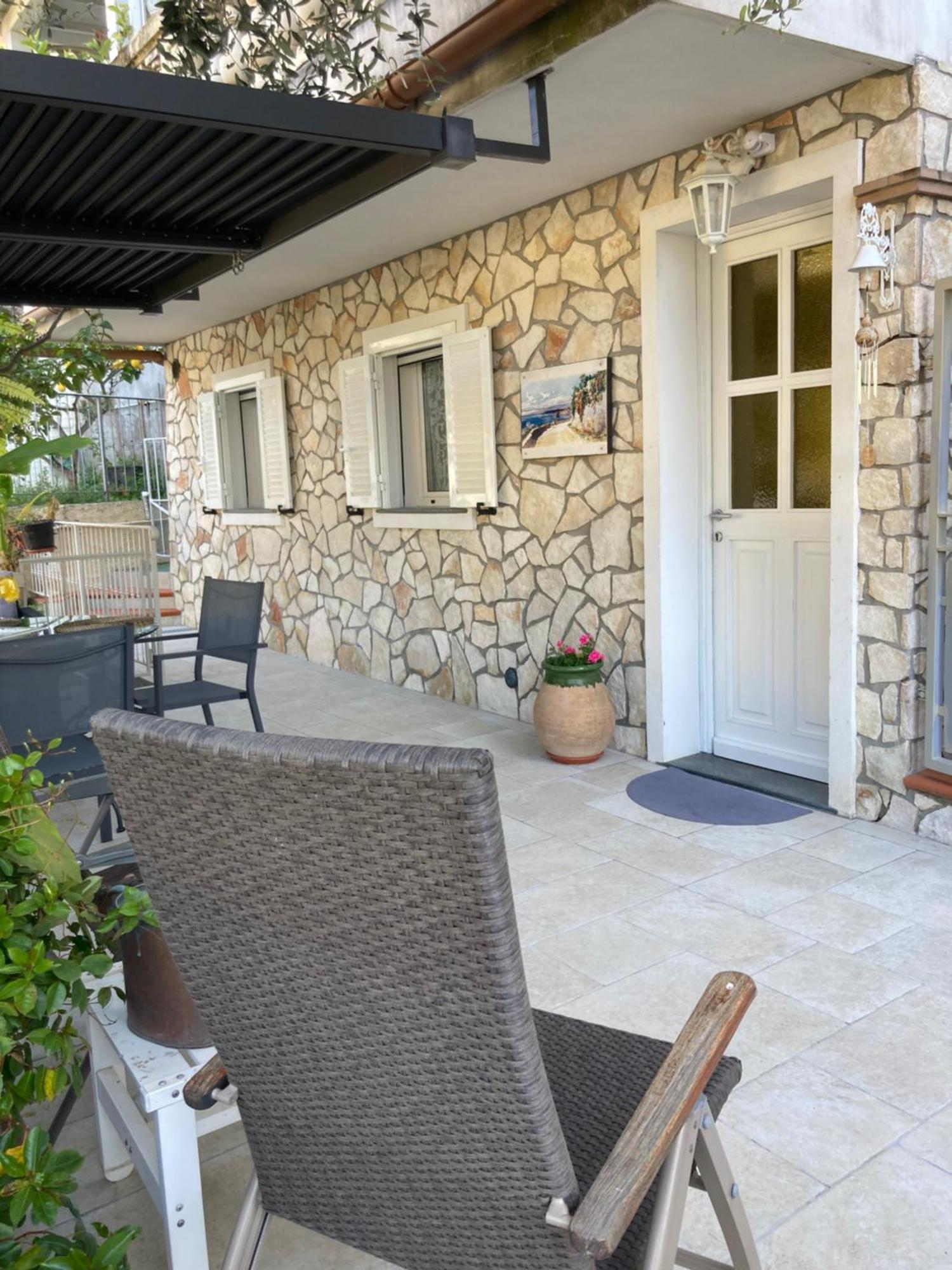 Studio Villa La Cigale Avec Grande Terrasse Menton Exteriör bild